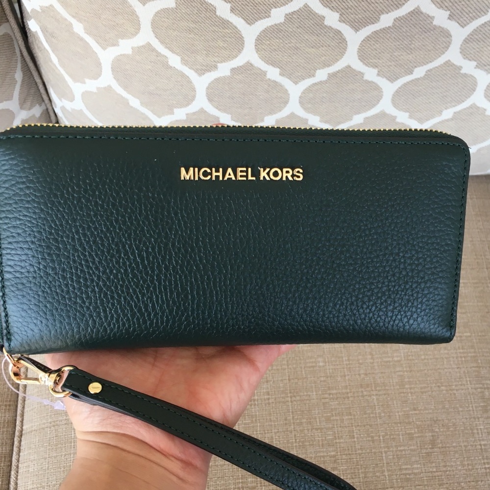 New Michael Kors jet set Large continental wallet